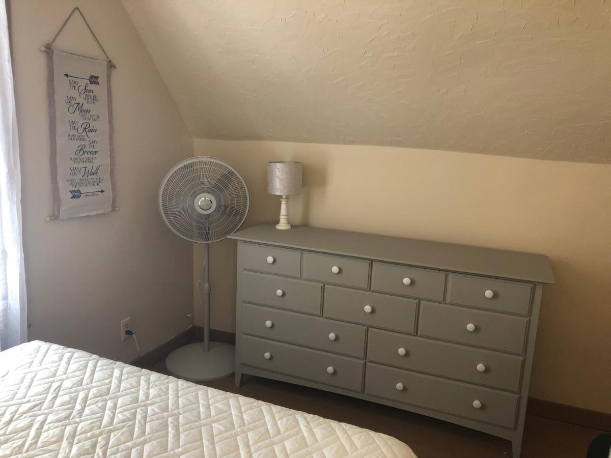 Downtown 2 Bedroom Cottage, Sleeps 6, Walking Distance To Honeywell, Downtown Restaurants, Shopping Wabash Bagian luar foto