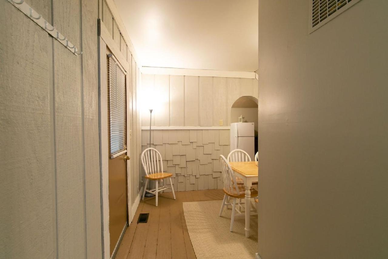 Downtown 2 Bedroom Cottage, Sleeps 6, Walking Distance To Honeywell, Downtown Restaurants, Shopping Wabash Bagian luar foto